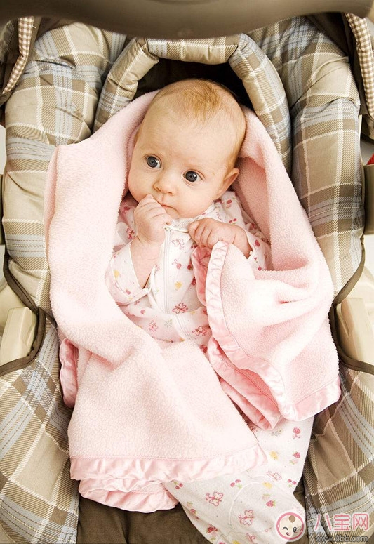 旅行|国庆节带新生儿旅行的好处 新生出行准备须知