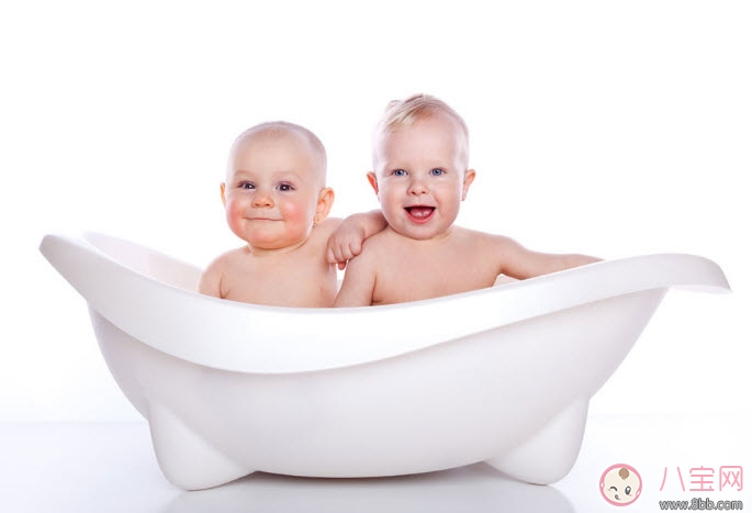 宝宝|给宝宝洗澡妈妈要注意什么 给孩子洗澡的注意事项有哪些