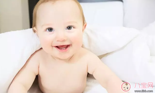 爬行|宝宝爬行怎么教 教会宝宝爬行小技巧