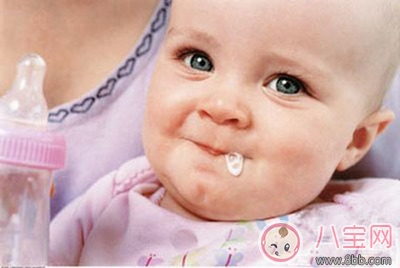 吐奶|宝宝胀气吐奶的原因 家长须知的注意事项