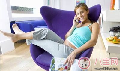 二郎腿|孕妇为什么不能跷二郎腿 孕妇跷二郎腿的危害有哪些