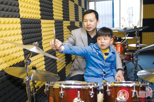 特长|男孩子沉迷游戏有办法 学习一门特长魅力高