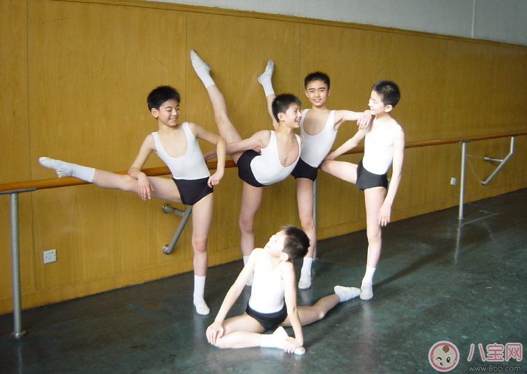 特长|男孩子沉迷游戏有办法 学习一门特长魅力高