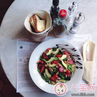 超模食谱|孕后减肥没毅力 跟世界第一超模学习找对方法很关键