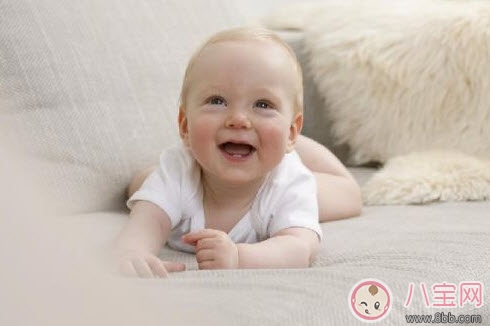 尿布|婴儿长尿布疹怎么办 尿布疹是怎么引起的