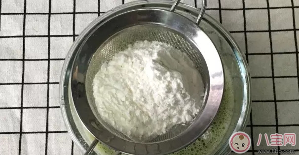 辅食|宝宝不吃青菜怎么办 宝宝辅食青菜小饼让宝宝爱上吃青菜