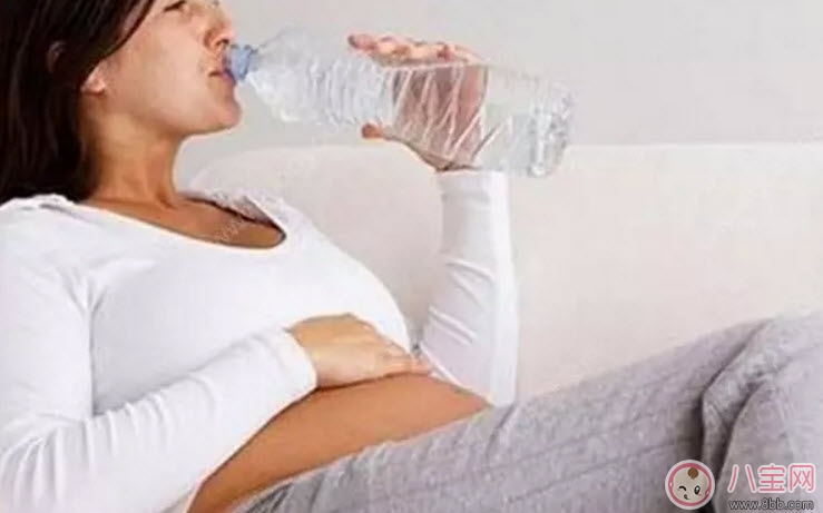 怀孕|孕妇怀孕四个月中暑怎么办 孕妇中暑对胎儿的影响有多大