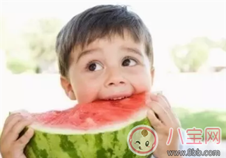 痱子|2017三伏天擦爽身粉宝宝痱子更严重 防痱宝典来帮忙