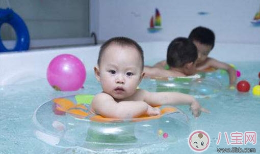 婴儿|2017夏季宝宝游泳水温多少合适 婴儿游泳水温过高会怎么样