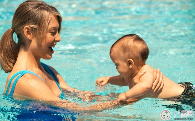 婴儿|2017夏季宝宝游泳水温多少合适 婴儿游泳水温过高会怎么样
