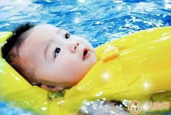 游泳圈|宝宝多大可以游泳 夏天宝宝游泳用什么游泳圈(游泳注意事项)
