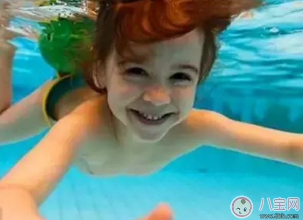 游泳圈|宝宝多大可以游泳 夏天宝宝游泳用什么游泳圈(游泳注意事项)