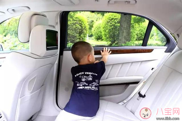 两岁半女童被遗忘校车内|两岁半女童被遗忘校车内怎么自救 孩子在外自救方法一定要会