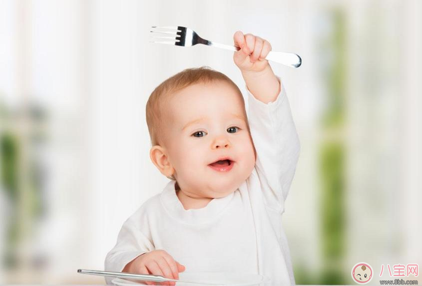 乱吃|两岁男孩误食蚊香液身亡 怎么保护孩子不要乱吃东西