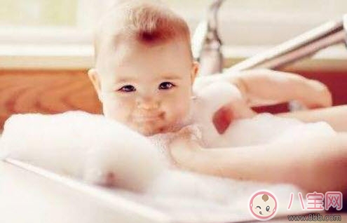 洗澡|宝宝不喜欢洗澡怎么办 让宝宝爱上洗澡的小妙招