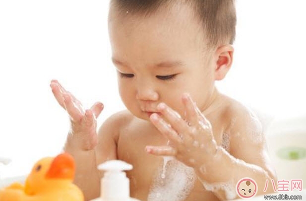 洗澡|宝宝不喜欢洗澡怎么办 让宝宝爱上洗澡的小妙招