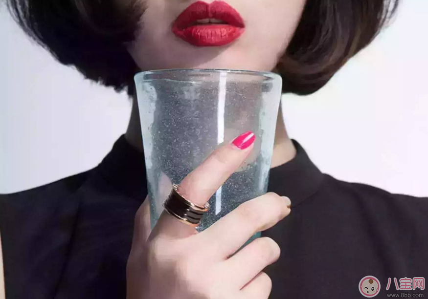 皮肤|大姨妈皮肤差可以这么保养 简单护肤效果好