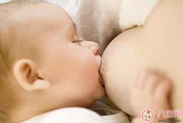 睡觉|为什么宝宝睡着了还吃奶 怎么防止宝宝吃奶睡着