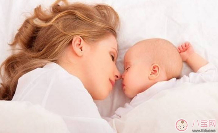 睡觉|为什么宝宝睡着了还吃奶 怎么防止宝宝吃奶睡着