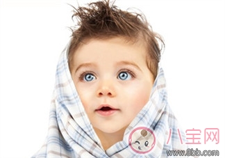 月子|夏季宝宝总把盖的蹬开 夏季空调房如何盖被