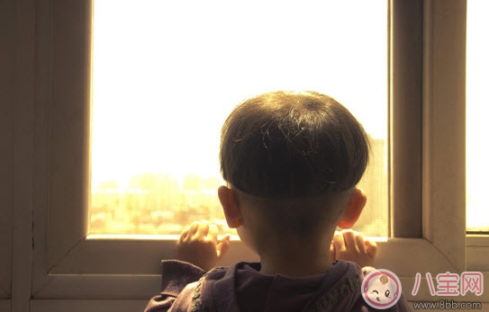 内向|孩子性格内向怎么引导 性格内向的原因是什么