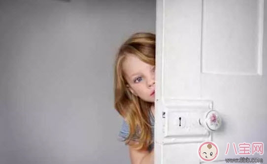 胆子小|孩子害羞胆小怎么办 胆小的孩子该如何教育(5句话鼓励孩子)