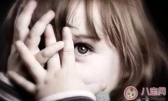 胆子小|孩子害羞胆小怎么办 胆小的孩子该如何教育(5句话鼓励孩子)