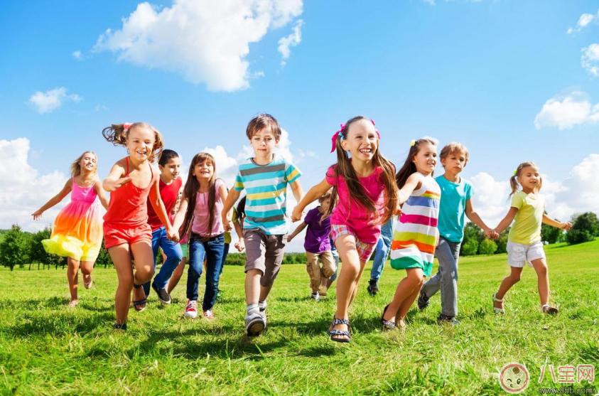 夏令营|蒋勤勤儿子独自参加夏令营 孩子参加夏令营需要准备什么