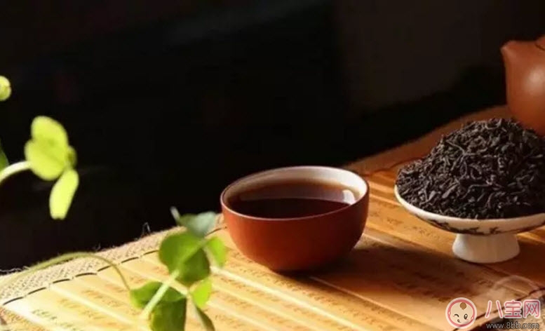 喝茶|孕妇喝茶对胎儿有影响吗 孕妇可以喝哪些茶(孕妇能喝的茶有哪些)