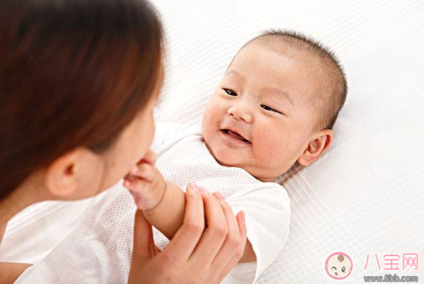 奶水不足|胸小就一定奶水不足吗 奶水不足的标准是什么