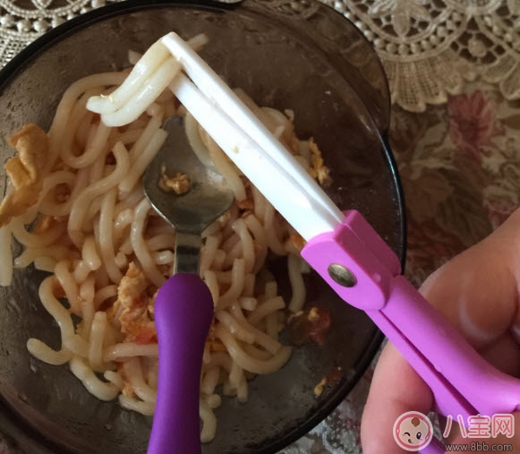 剪刀|宝宝辅食剪刀有用吗 婴儿辅食剪刀测评(陶瓷辅食剪刀)