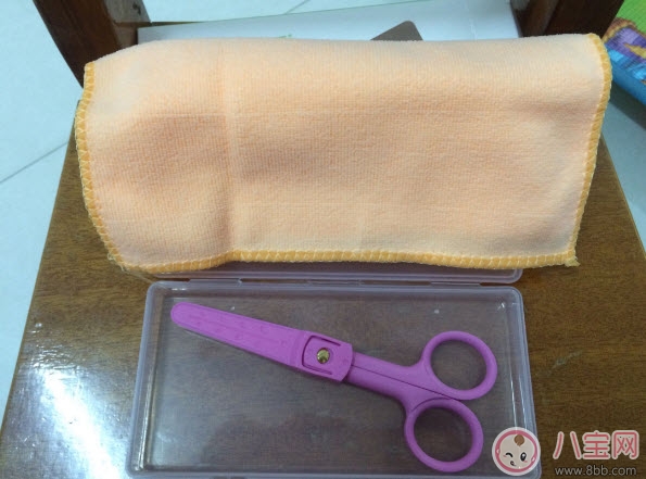 剪刀|宝宝辅食剪刀有用吗 婴儿辅食剪刀测评(陶瓷辅食剪刀)