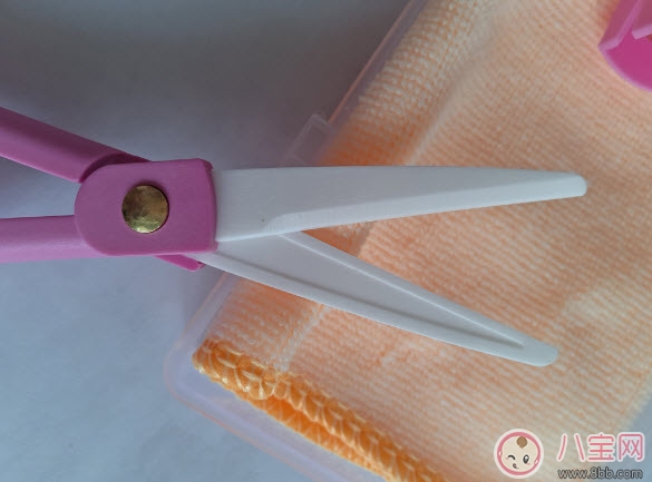 剪刀|宝宝辅食剪刀有用吗 婴儿辅食剪刀测评(陶瓷辅食剪刀)