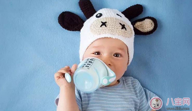 杯子|2017夏天宝宝不喝水要换杯子吗 宝宝喝水杯子怎么选择