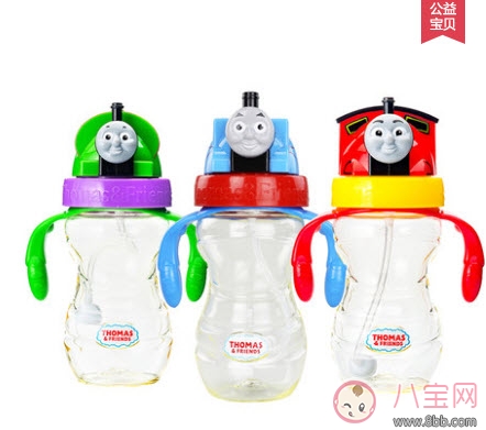 杯子|2017夏天宝宝不喝水要换杯子吗 宝宝喝水杯子怎么选择