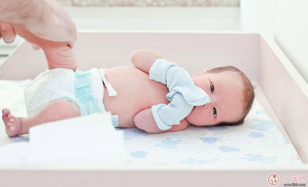 夏天|2017夏天宝宝穿纸尿裤好吗 什么纸尿裤适合夏天用