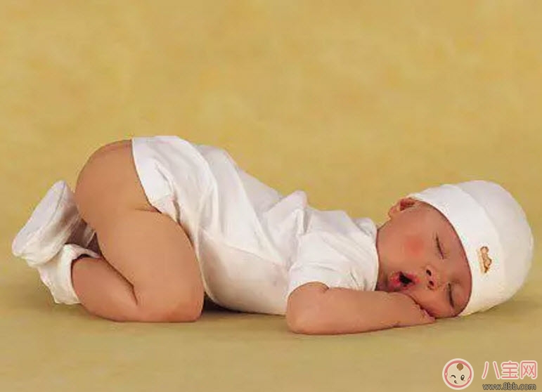 宝宝护理|一岁之内的宝宝入睡后千万不能做的事 很多宝妈却在做