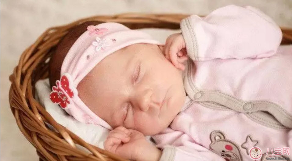 宝宝护理|一岁之内的宝宝入睡后千万不能做的事 很多宝妈却在做