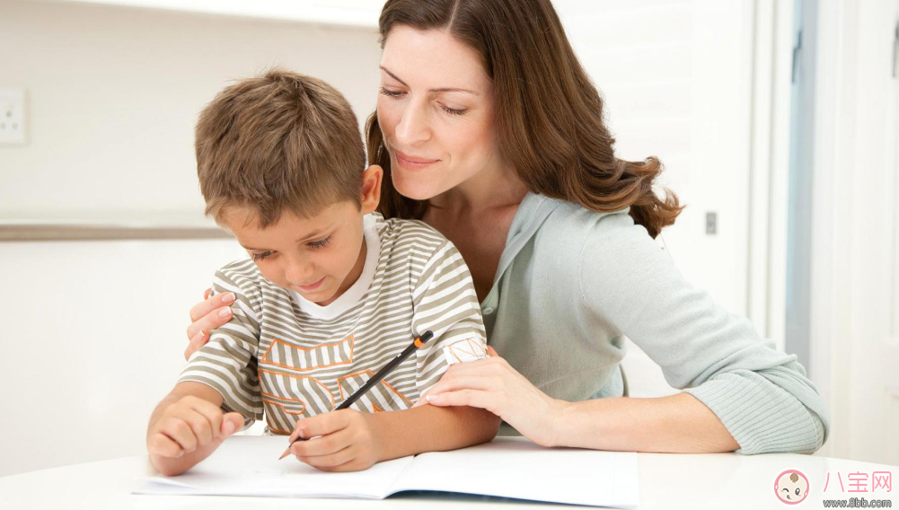 智商|这样做竟能开发宝宝大脑 开发宝宝智力方法攻略