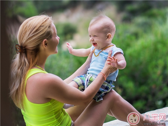 说话|宝宝学说话了 在家里说普通话还是方言比较好
