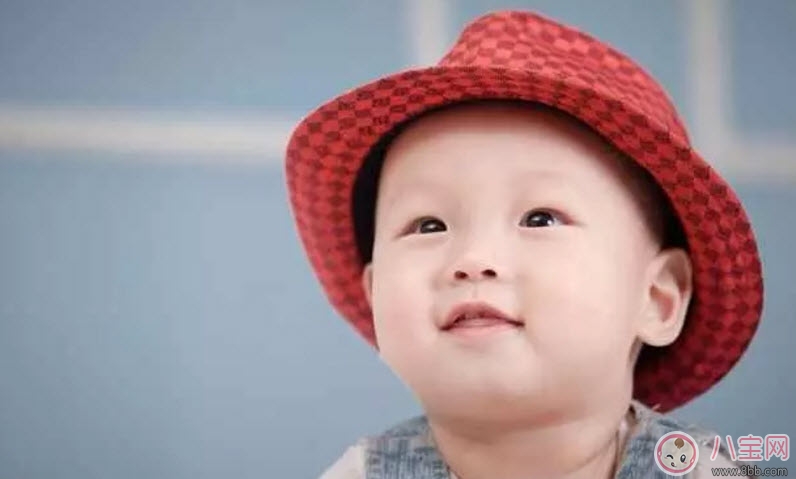 吐泡泡|宝宝吐泡泡就是肺炎吗 宝宝吐泡泡是怎么回事