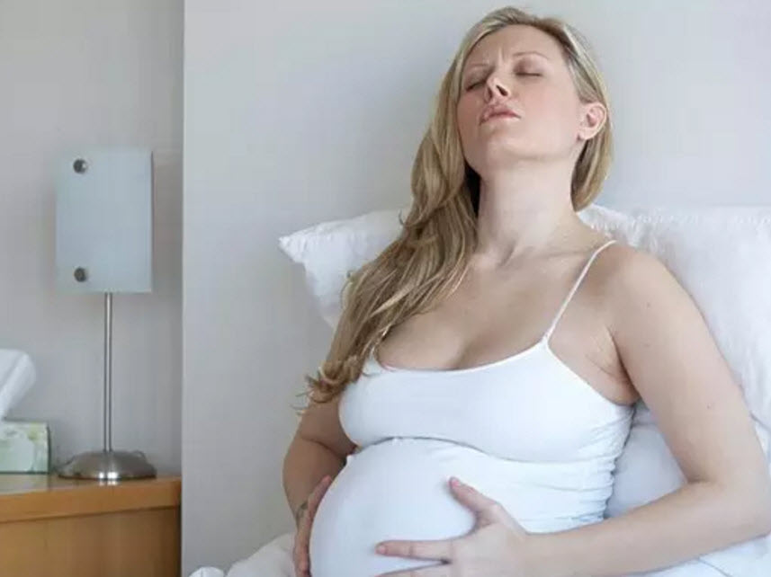 拉肚子|孕早期拉肚子怎么办会影响胎儿吗 孕早期拉肚子吃什么好