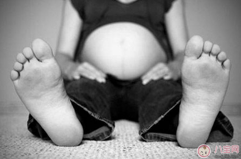 水肿|孕晚期水肿怎么缓解 孕妇孕晚期浮肿是什么原因