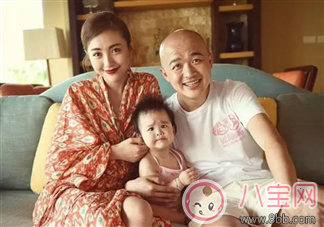 饺子|包文婧与饺子逐渐熟络手指受伤饺子担心哭不停