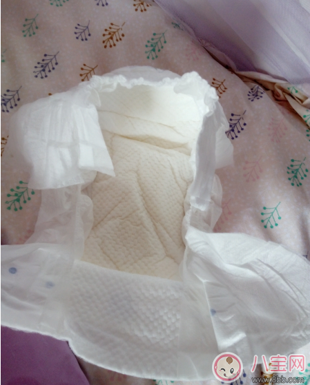 贝亲|宝宝觉得穿纸尿裤闷怎么办 推荐两款透气型纸尿裤