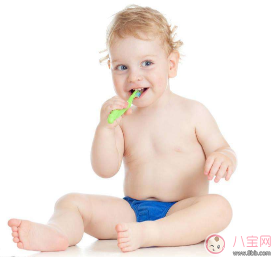 吞异物|宝宝误吞异物急慌了 这样做才能最大的保护宝宝