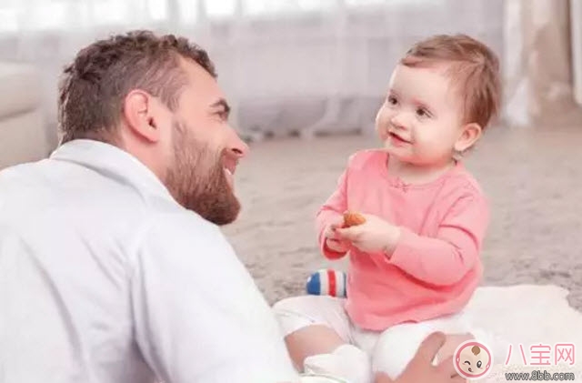 语言|家里老人说方言会影响宝宝说话吗 老人说方言孩子要注意什么