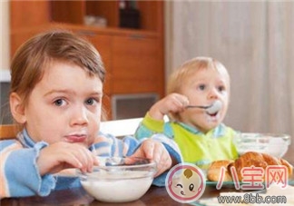 筷子|宝宝筷子有哪些材质 宝宝筷子如何选