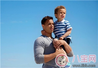 互动|爸爸多和孩子互动正面影响多