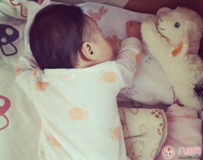 贾静雯|贾静雯咘咘同款大全 咘咘同款牙胶背带奶嘴围兜全都有